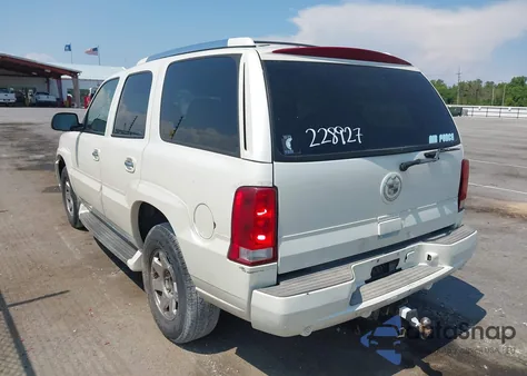 2002 Cadillac Escalade Standard from USA, damaged, VIN 1GYEK63N62R228927